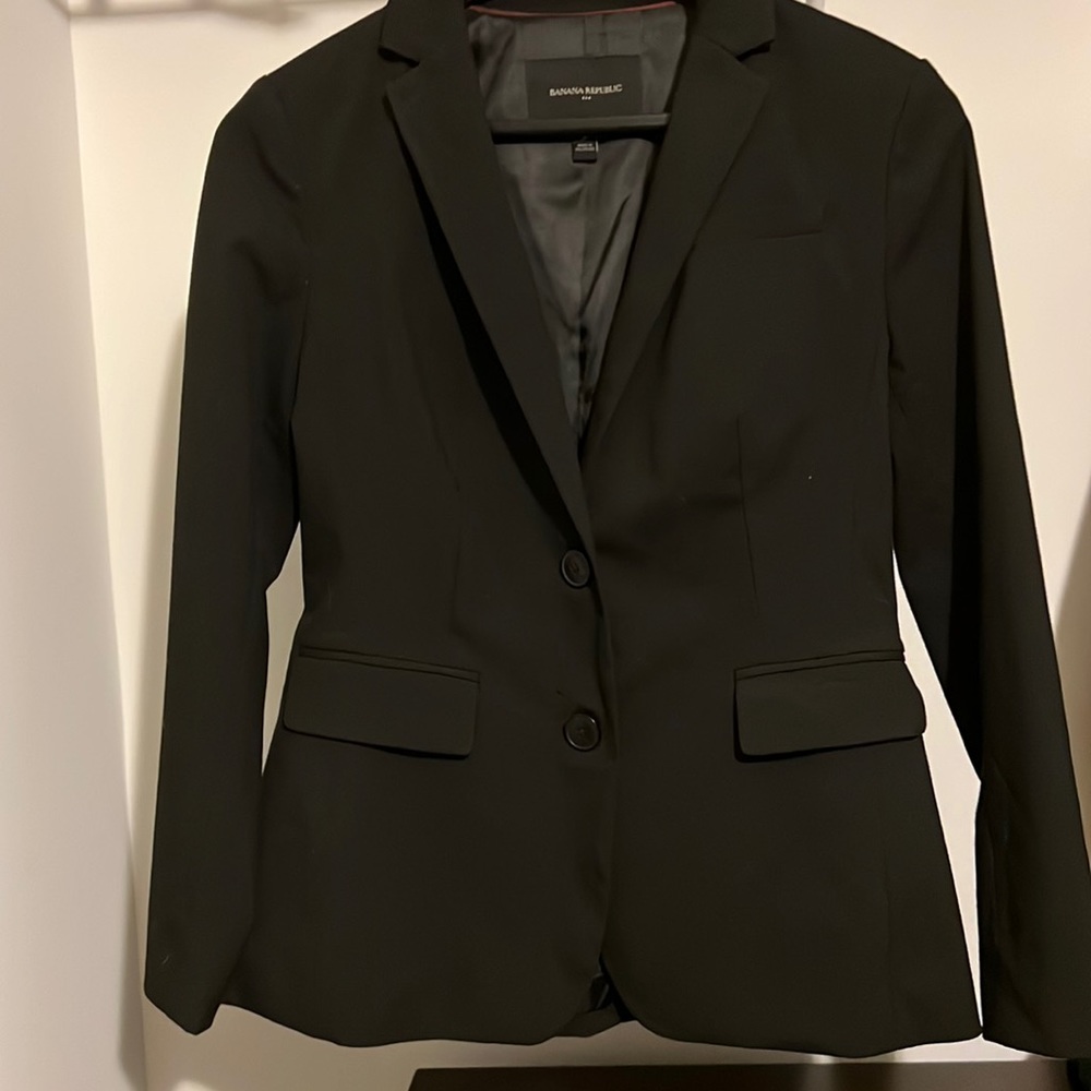 Banana Republic Woman Black Suit Jacket Size 2P